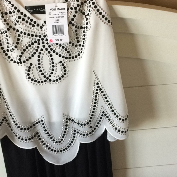 Fancy Onesie Dress/Shorts - Picture 4 of 5